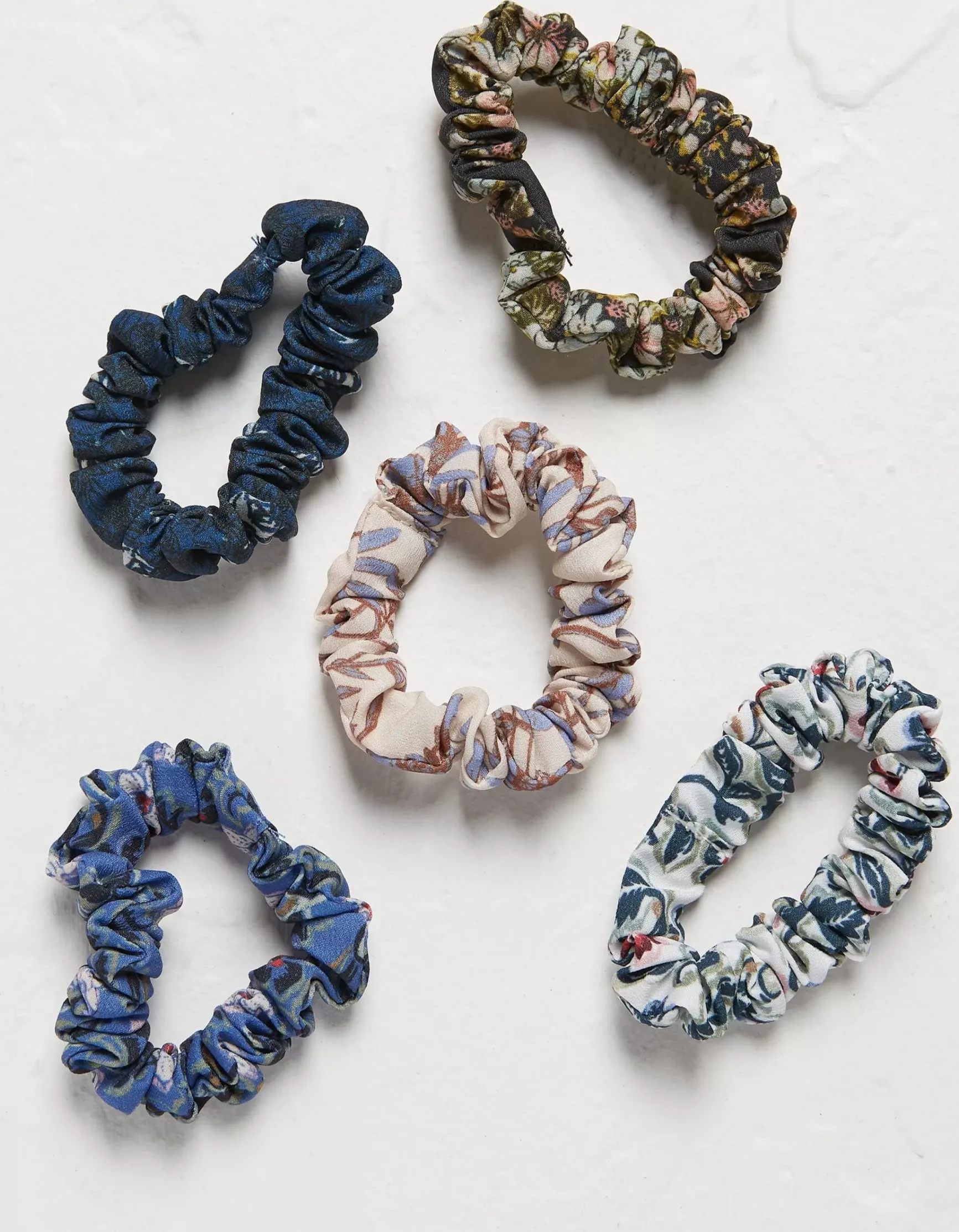 FatFace 5 Pack Elsewhere Print Scrunchies|Women View All