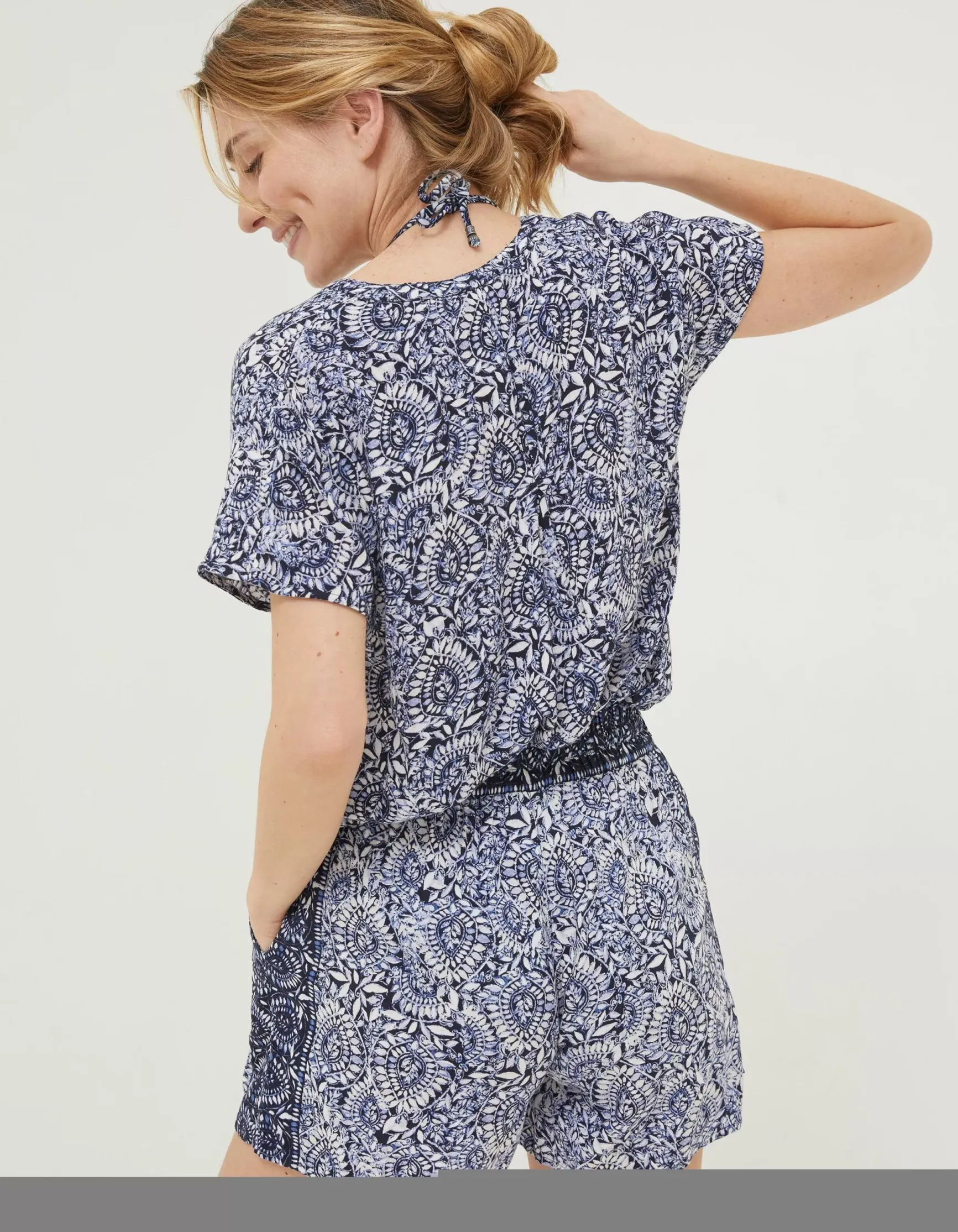 FatFace Flippy Watercolour Batik Shorts|Women Shorts