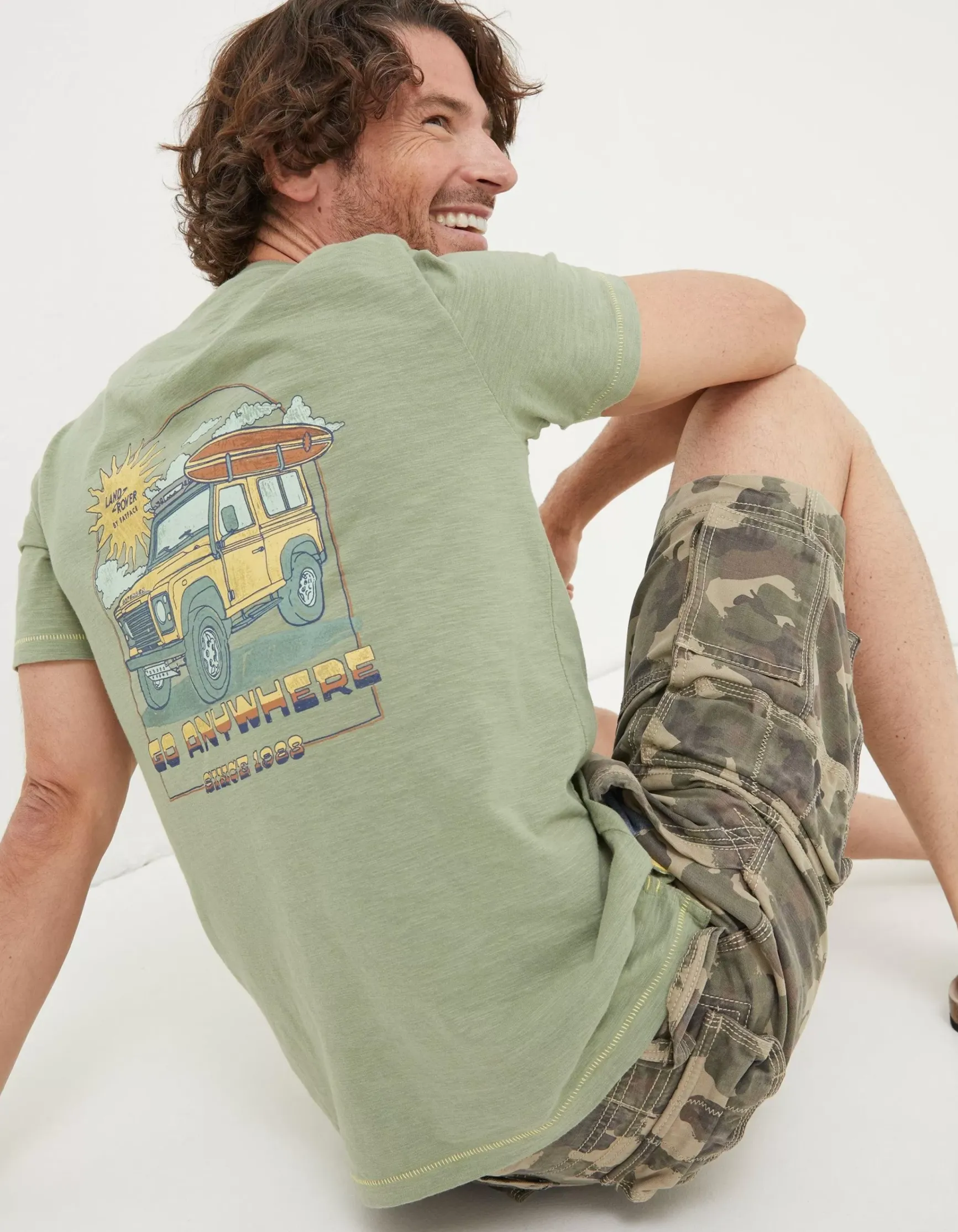 FatFace Land Rover Surf Trip T-Shirt|Gifts Land Rover Collaboration