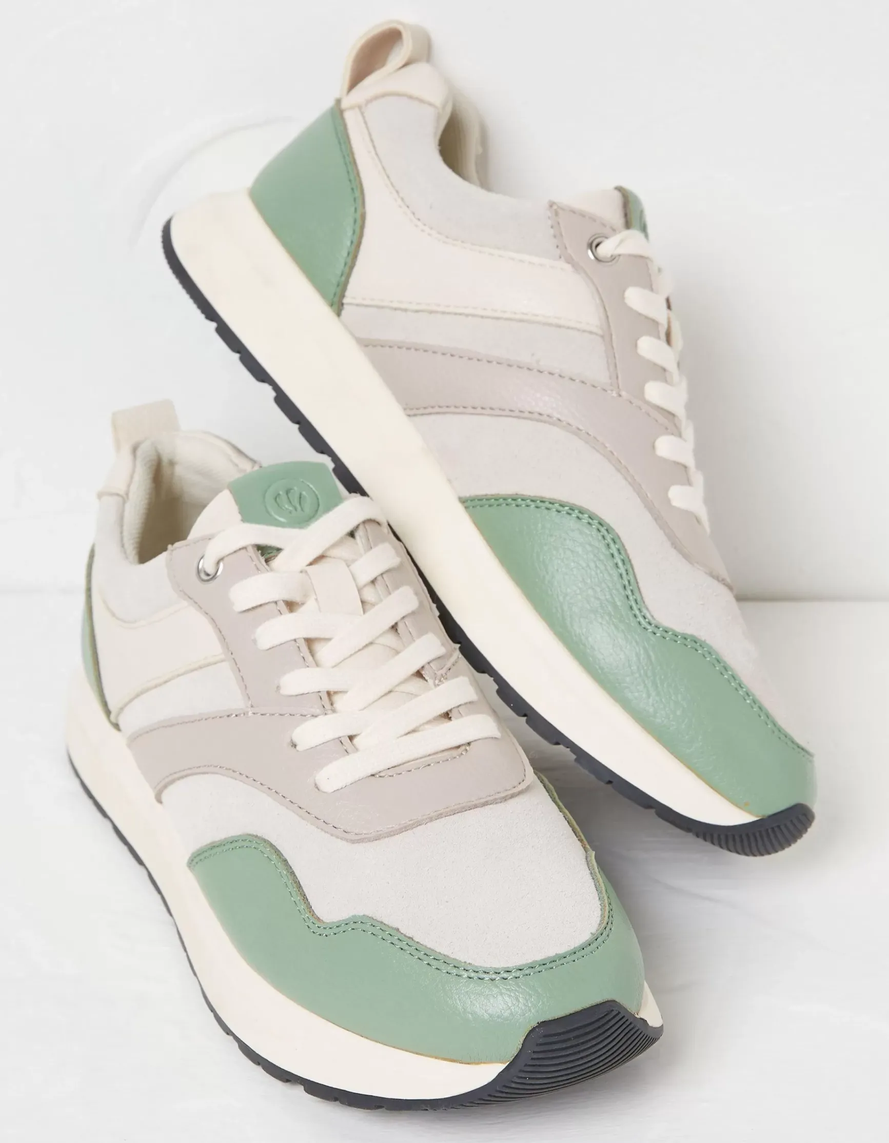 FatFace Nessa Trainer|Women View All