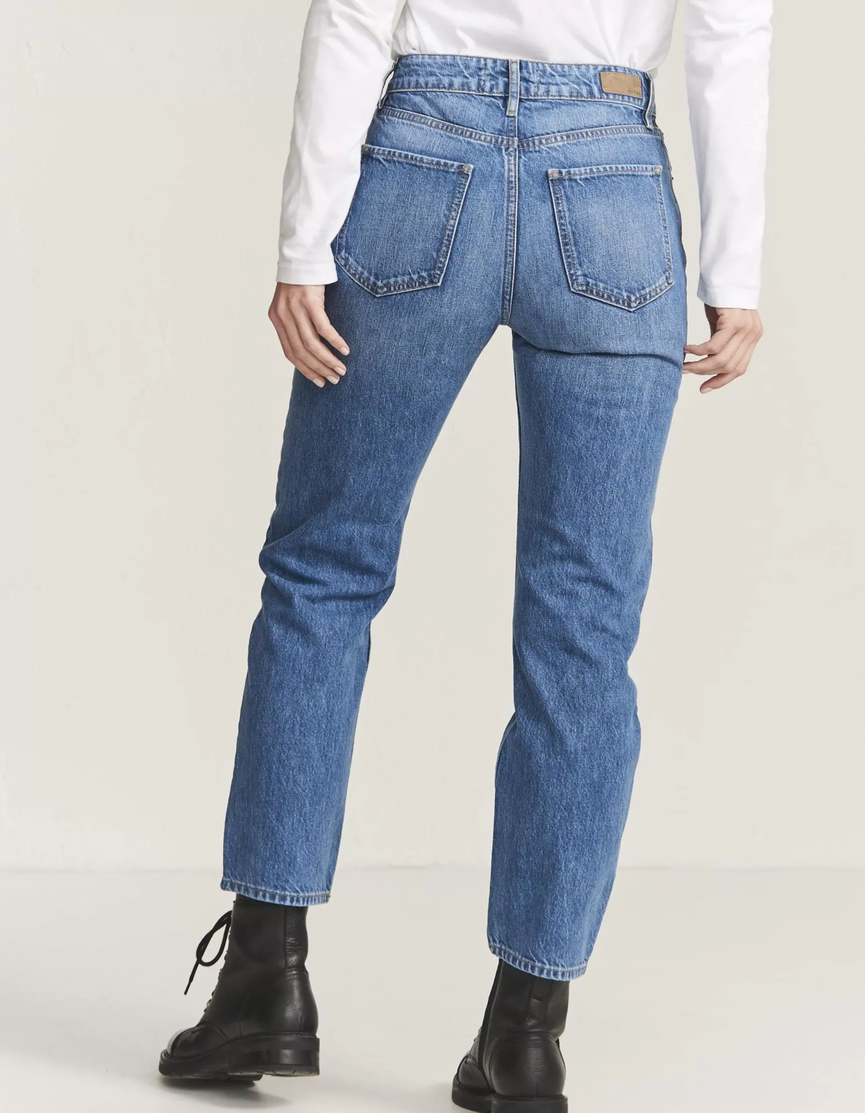 FatFace Newham Straight Jeans|Women Jeans & Dungarees