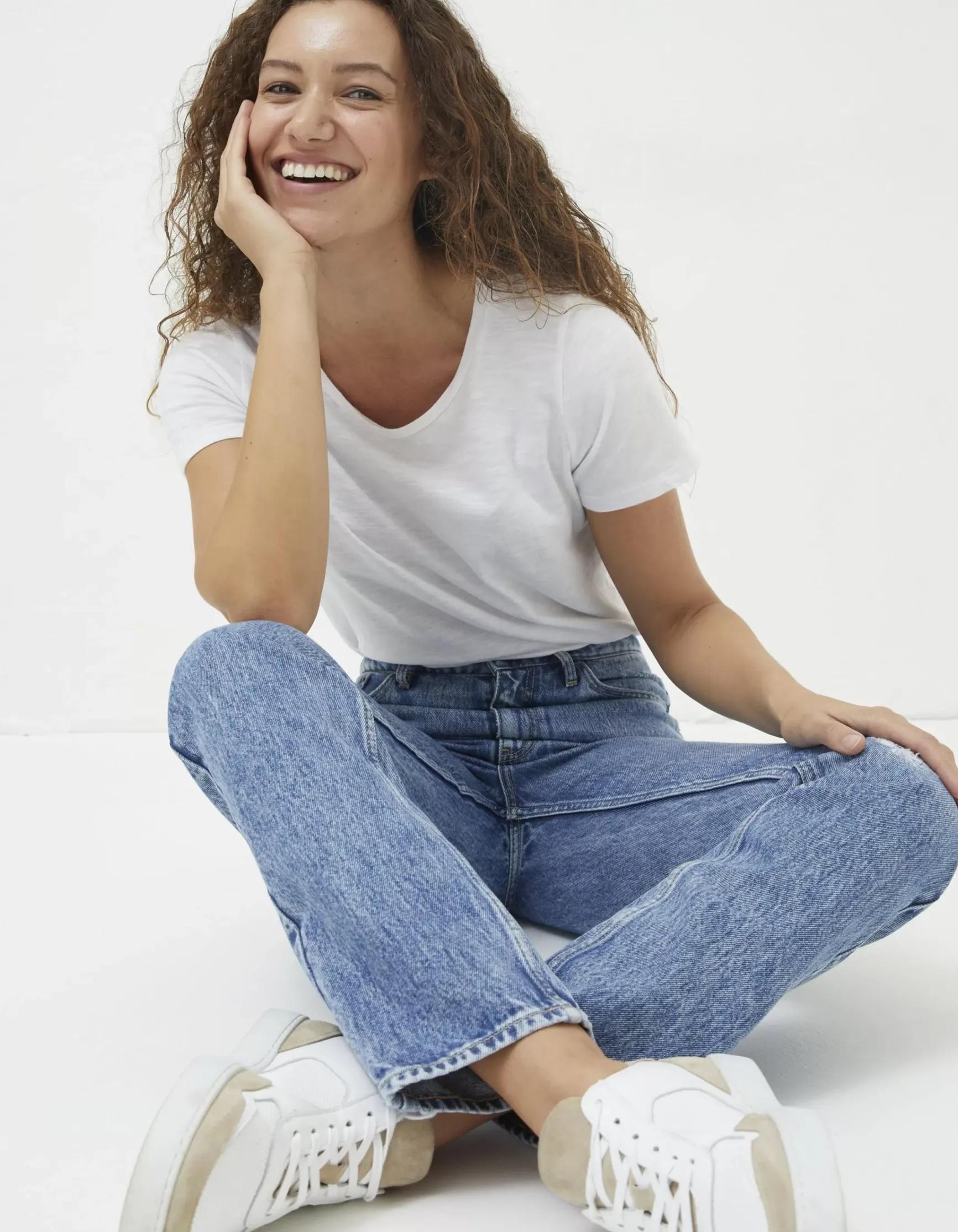 FatFace Rip And Repair Mom Jeans|Women Jeans & Dungarees
