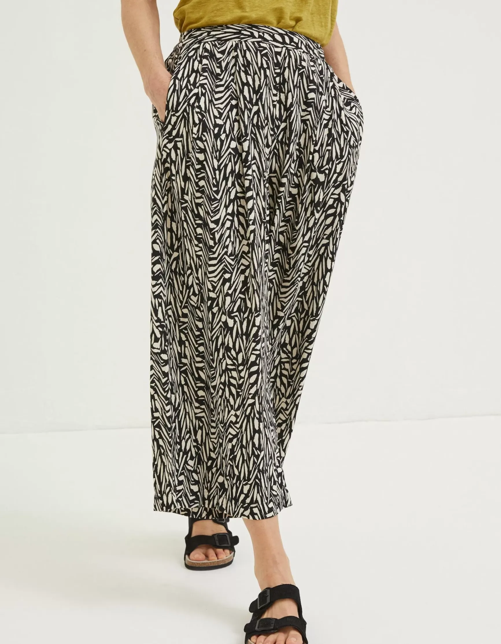 FatFace Shirwell Paint Stroke Trousers|Women Trousers & Leggings