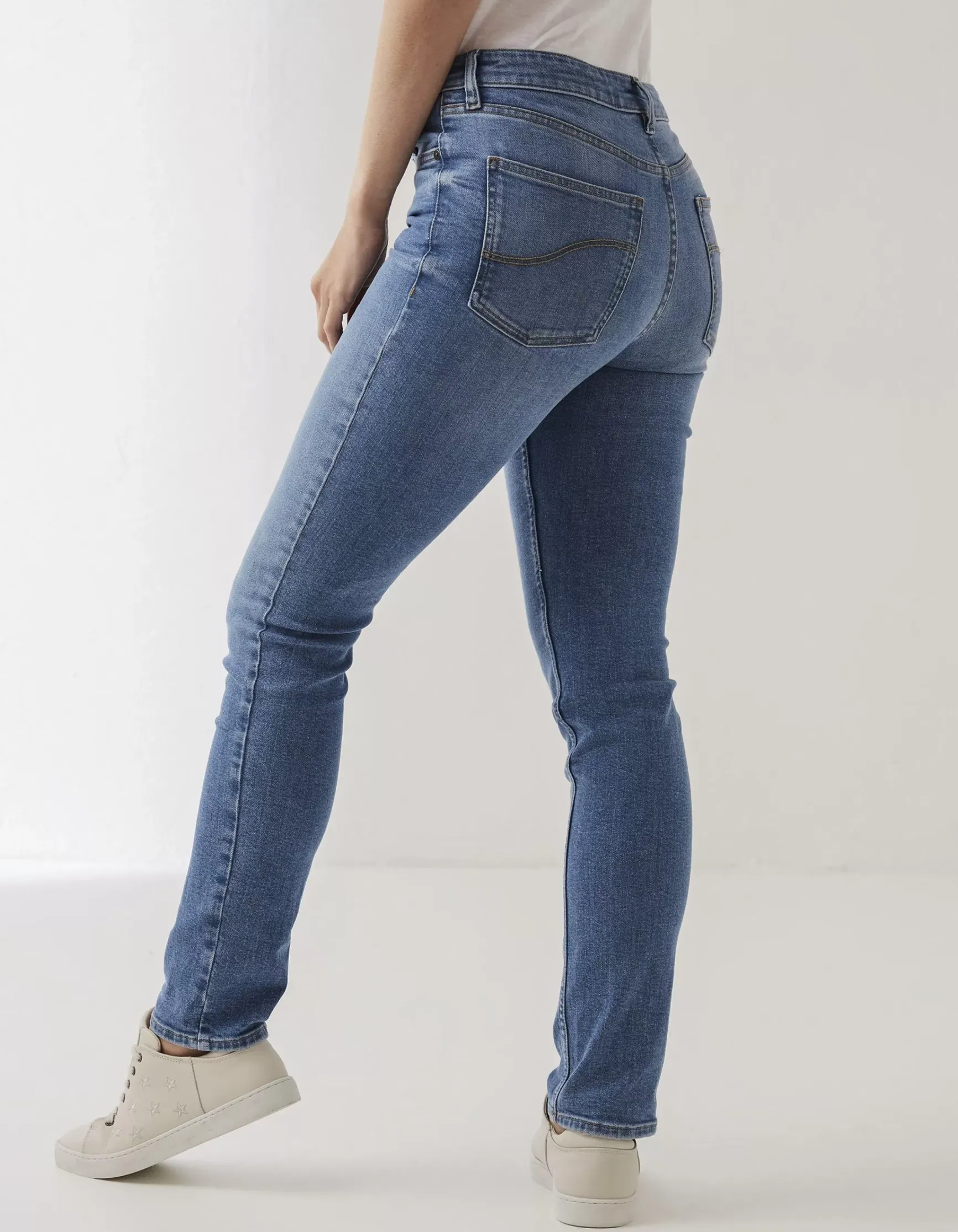 FatFace Sway Slim Leg Comfort Stretch Jeans|Women Jeans & Dungarees